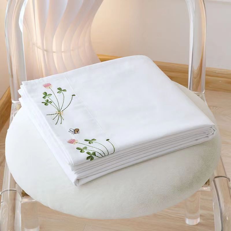 Home Textiles Luxury - 순수한 흰색 침구 시트 꽃 자수